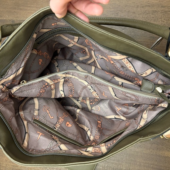 NWT La Terre Fashion Tote Handbag and Wallet 2 in 1 Olive Green - Picture 6 of 8